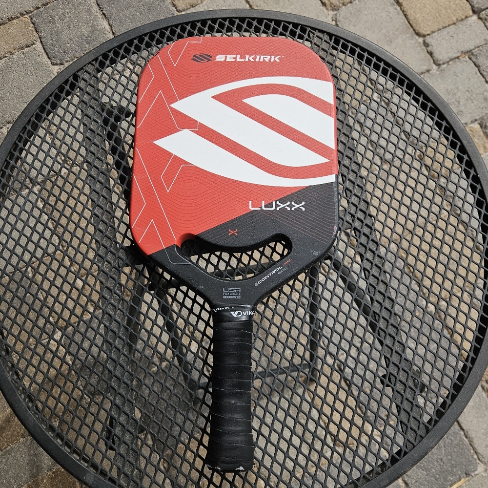 Selkirk Luxx Epic Pickleball Paddle -